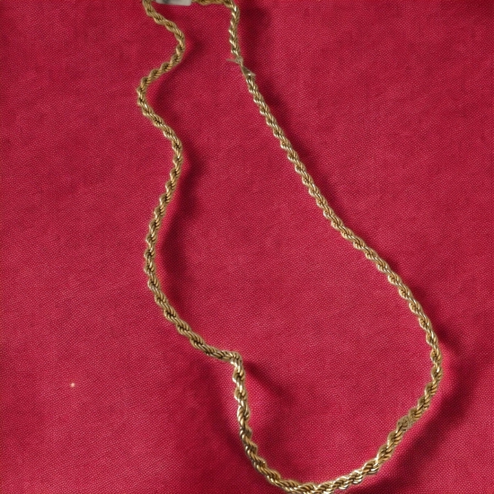 Vintage Monet Gold Rope Chain Necklace — Classic Twisted Chain, 1970s–1980s - Picture 7 of 16